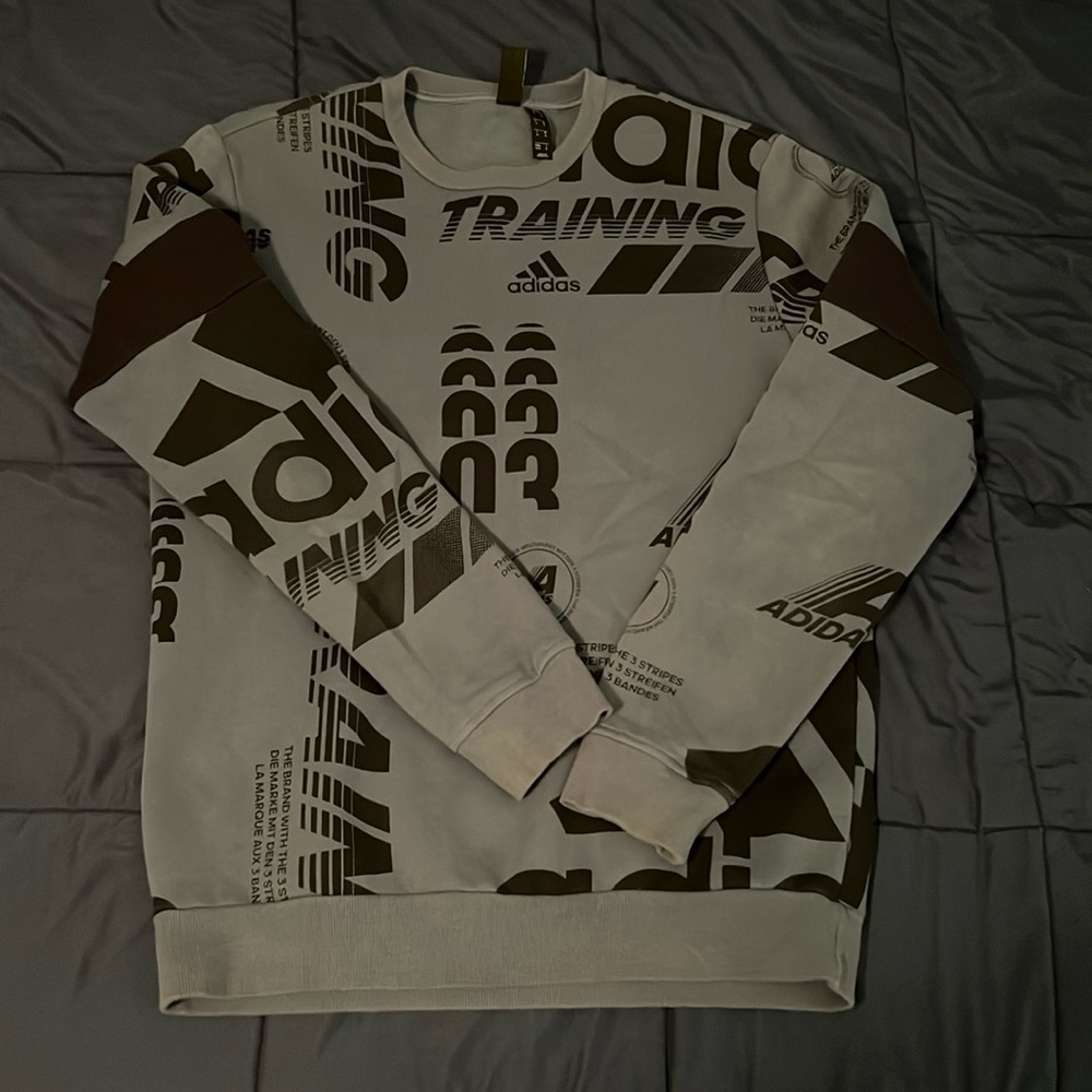 Adidas Men’s crewneck sweatshirt Size M